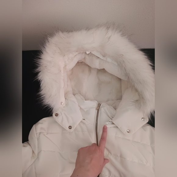 UNUSED New York & Company Fleece Inside Detachable Hood & Fur Winter Coat - Picture 9 of 14